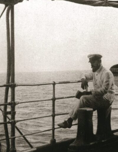 1910 - cesta na Tahiti s cieľom vybudovať observatórium