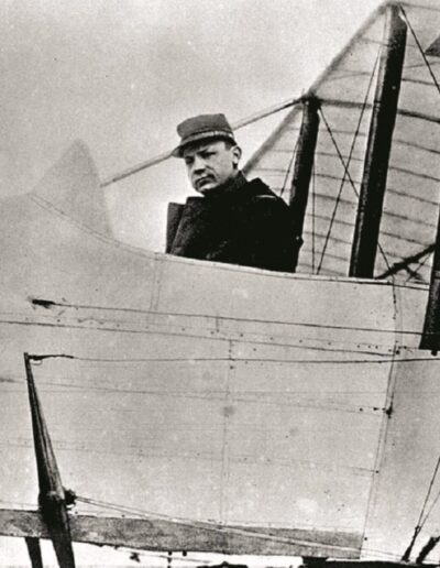 1915 - Štefánik - vynikajúci pilot v službách francúzskej armády - dvojplošník značky Farman Maurice
